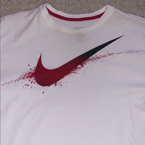 Nike Dri-Fit T-Shirt - Picture 2 of 4
